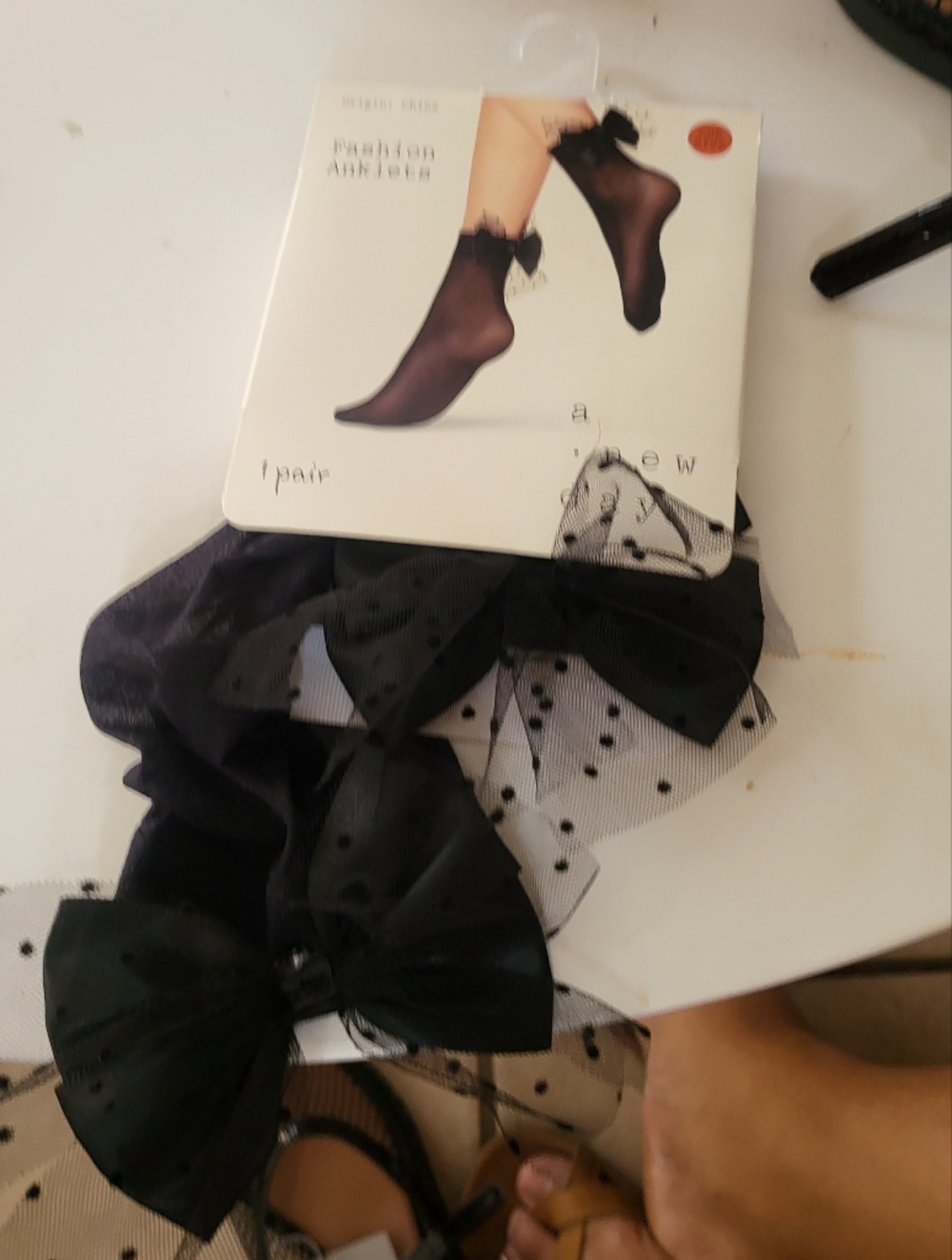 A New Day Bow Black Socks